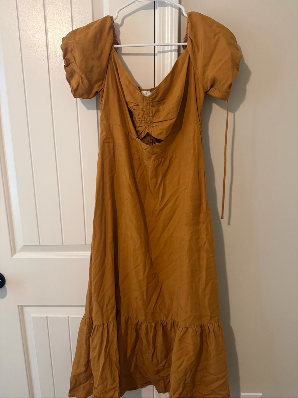 Astr Puff Sleeve Midi Dress in Mustard Brown